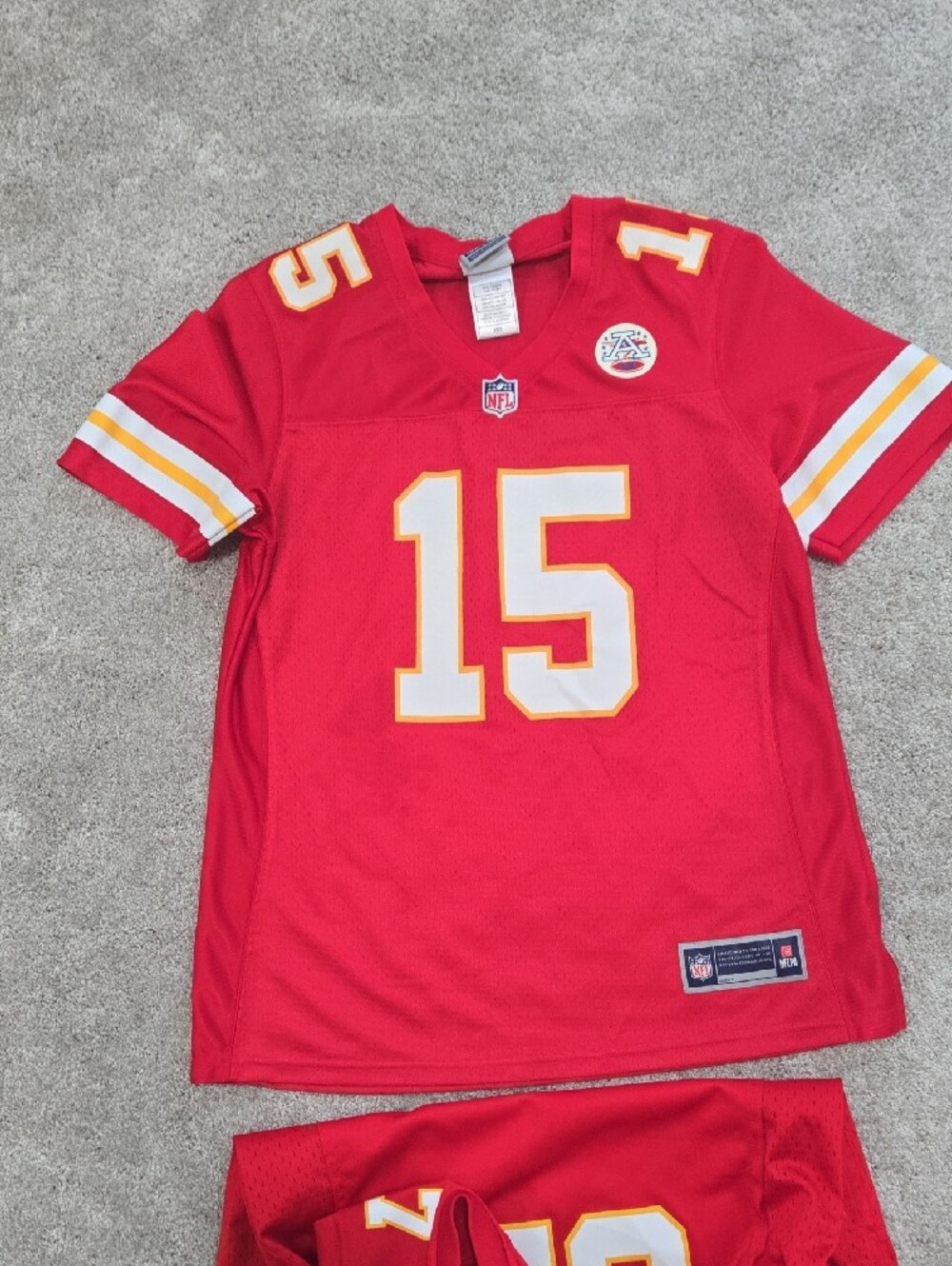 Nike Red Kansas City Chiefs #87 Short Sleeve Women's Jersey - Picture 2 of 8